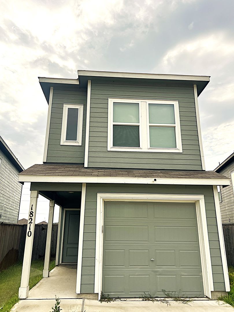 4 Bedroom Home Conveniently Located New Caney House in Tavola – photo 1