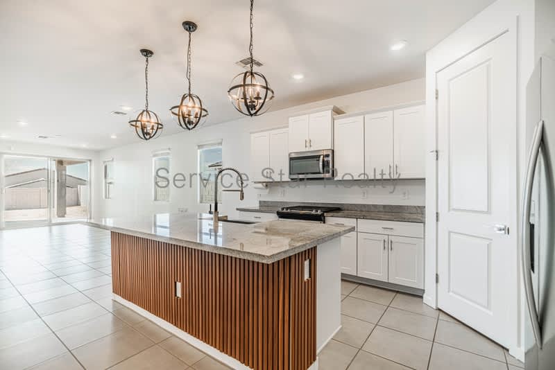 4398 W Janie St – photo 2