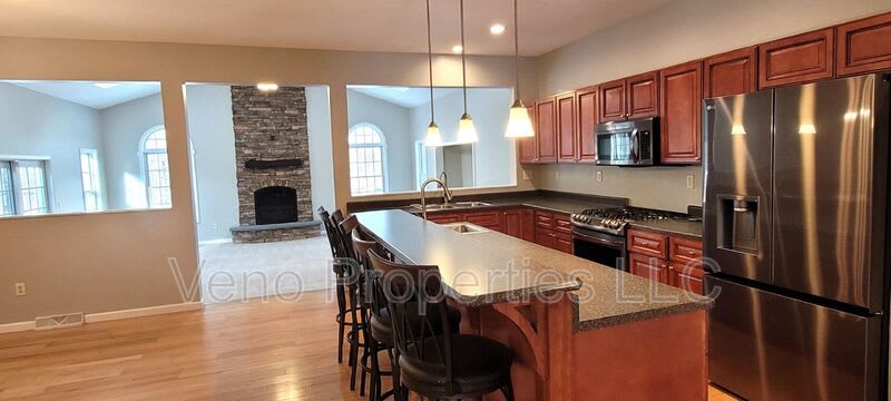 2057 Rowley Road – photo 4