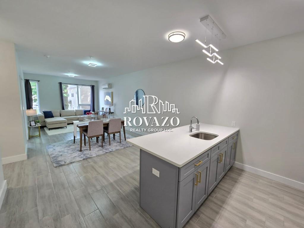 30 Ellis Avenue – photo 3