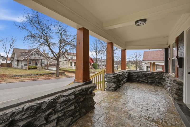 1311 East 29th Street – photo 4