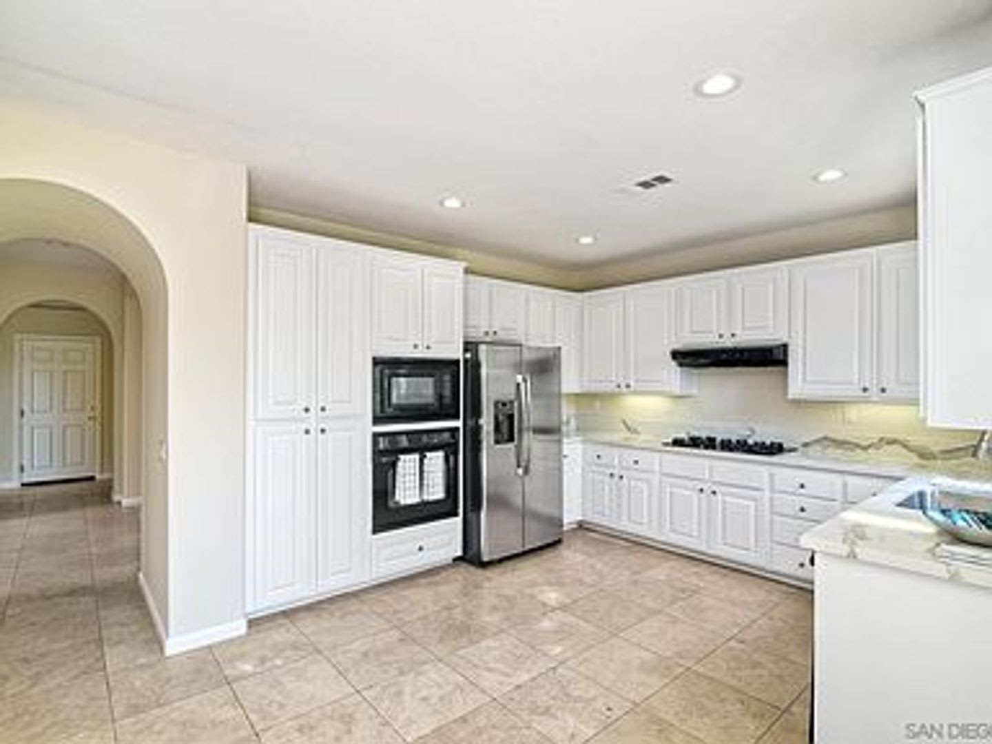 Stylish Torrey Santa Fe Living – 4 Bed, 2.5 Bath Gem – photo 4