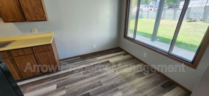 828 E Street-105 – photo 4