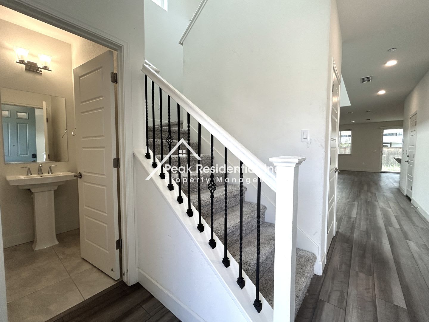 Beautiful 4 Bedroom 3 5 Bathroom Home – photo 5