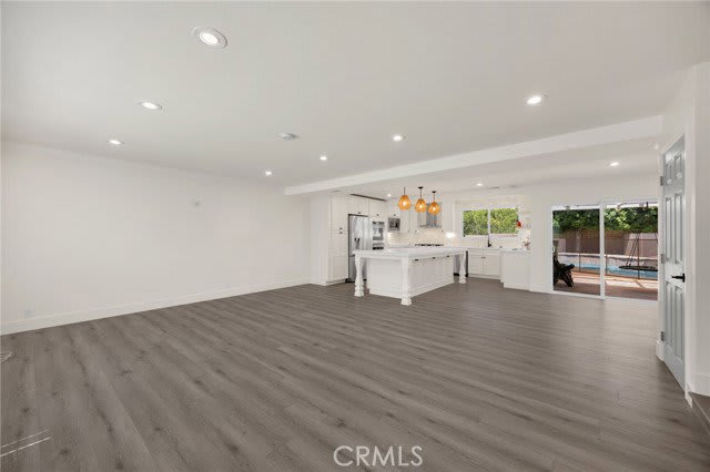 1025 Woodcrest Avenue – photo 3