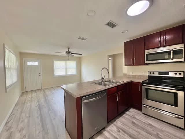 1430 West Rambla Street – photo 3