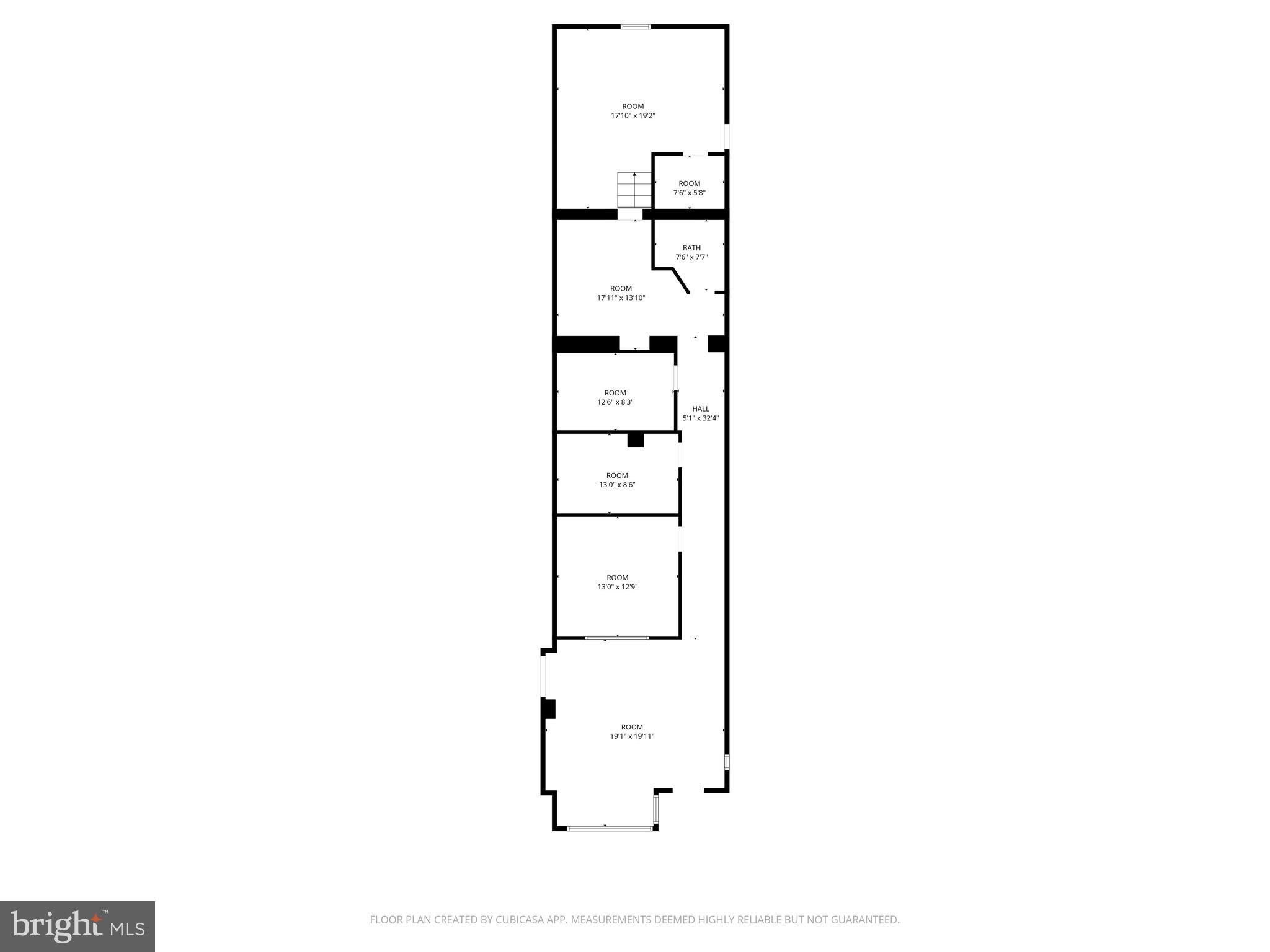 129 S QUEEN Street – photo 1