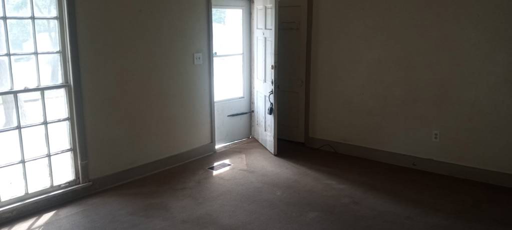 136 Shadowlawn Drive 1 – photo 3