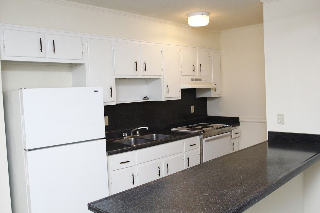 University Garden Apartment Homes – photo 2