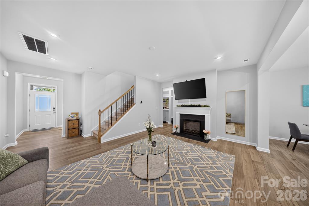 14938 Tamarack Drive – photo 2