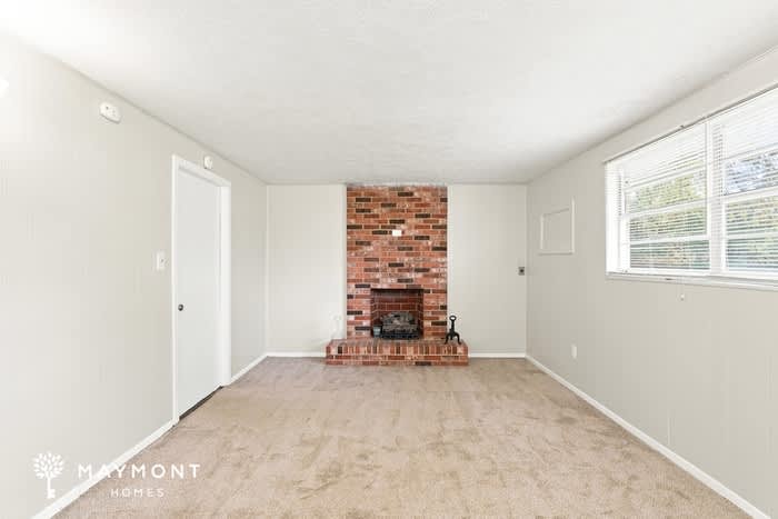 4406 Traylor Street – photo 4