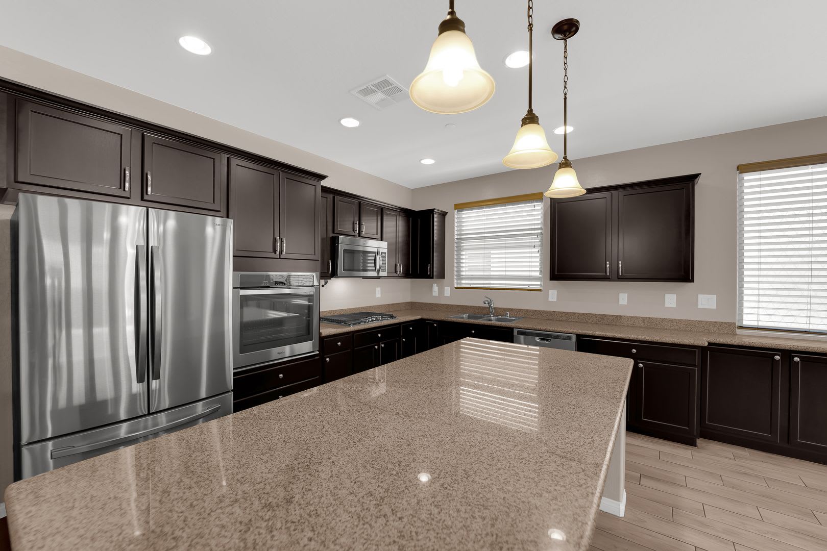 Gorgeous Single Story Home Located In Tuscany Community Tons Of Upgrades 3 Large Bedrooms Open Floorplan – photo 2