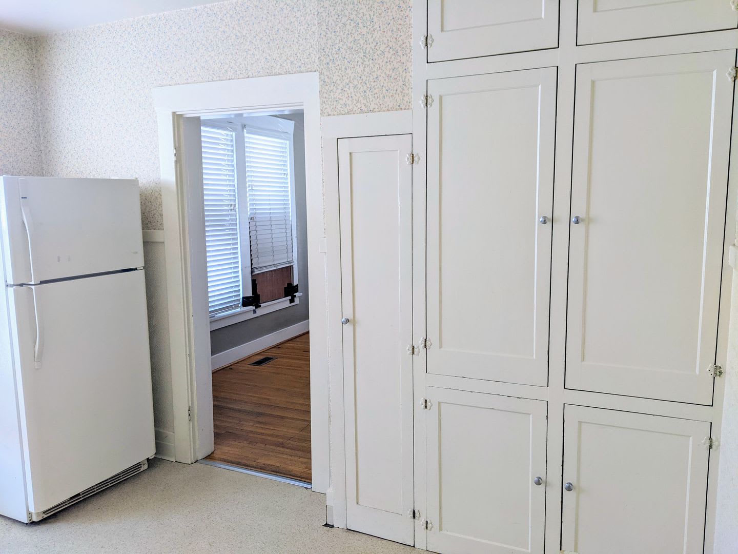 1 bedroom/ 1 bath in Triplex – photo 4