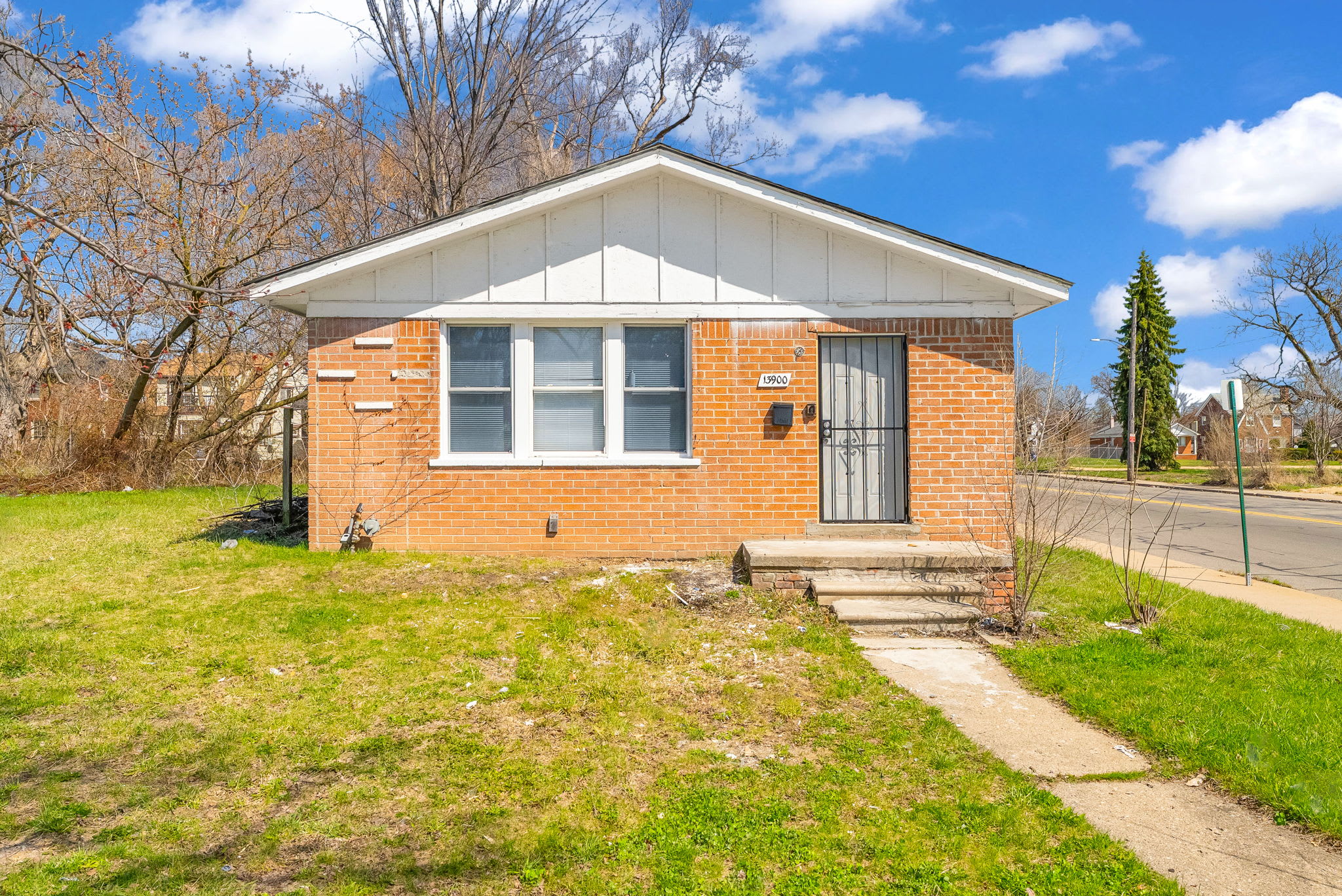13900 Sussex Street – photo 2