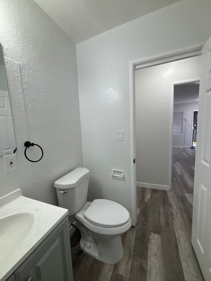 1745 Magnolia Ave. – photo 4