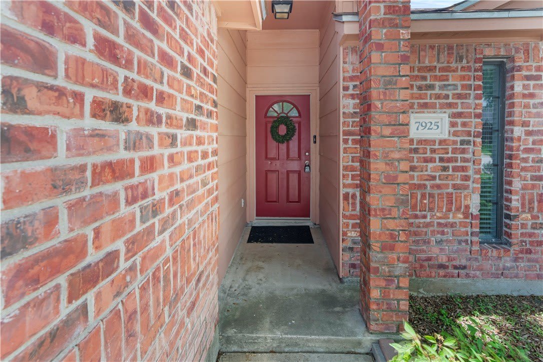 7925 ROCK CREST Drive – photo 3