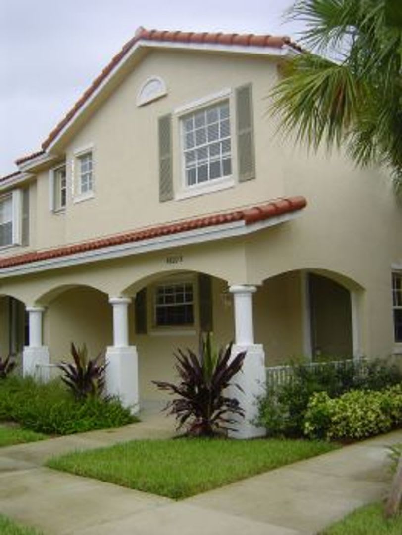 Centrally Located 3Br Townhome Near Everything Delray Beach Has To Offer – photo 1