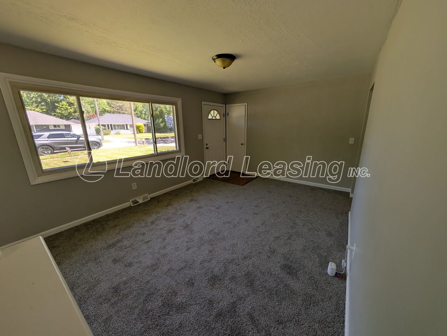 995 Security Deposit Special – photo 3