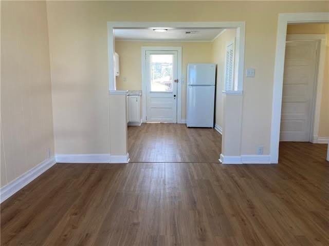 1533 HURON Avenue – photo 4