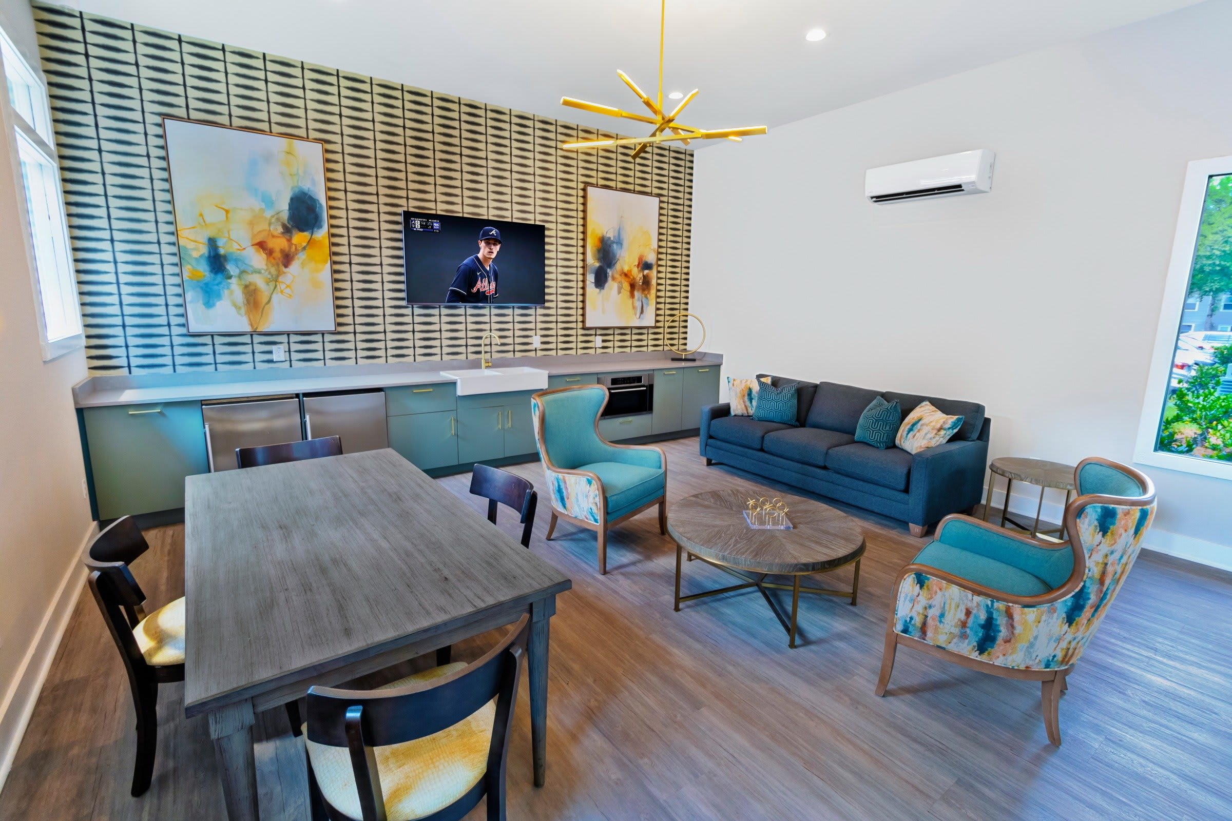 The Carlyle At Perimeter Apartments – photo 3