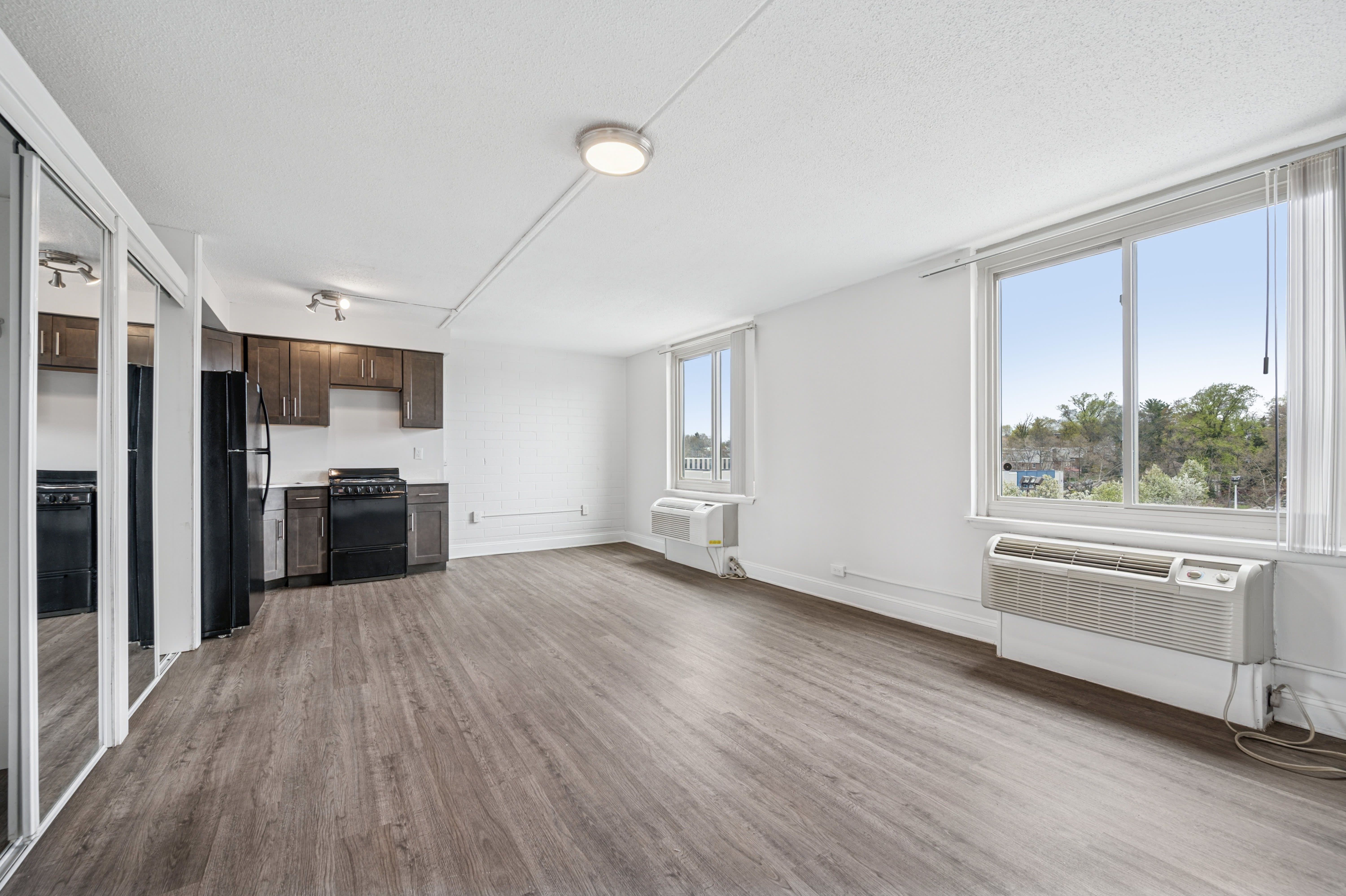 Academia Suites – photo 2