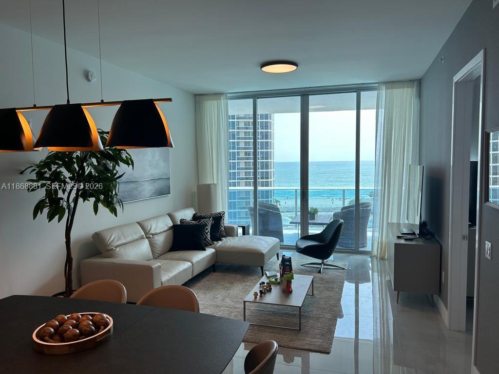 17550 Collins Avenue – photo 4