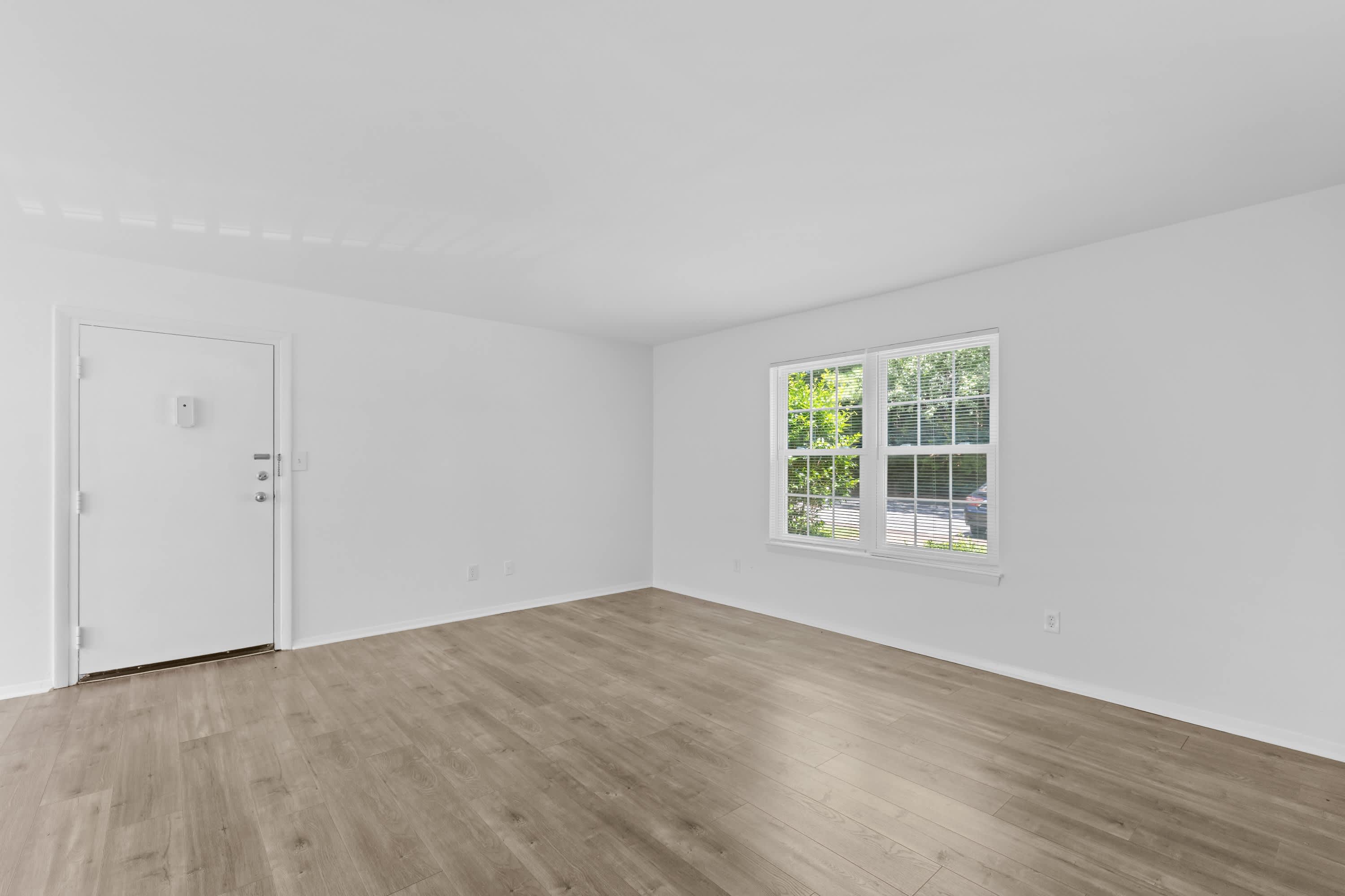1208 Manassas Court – photo 4