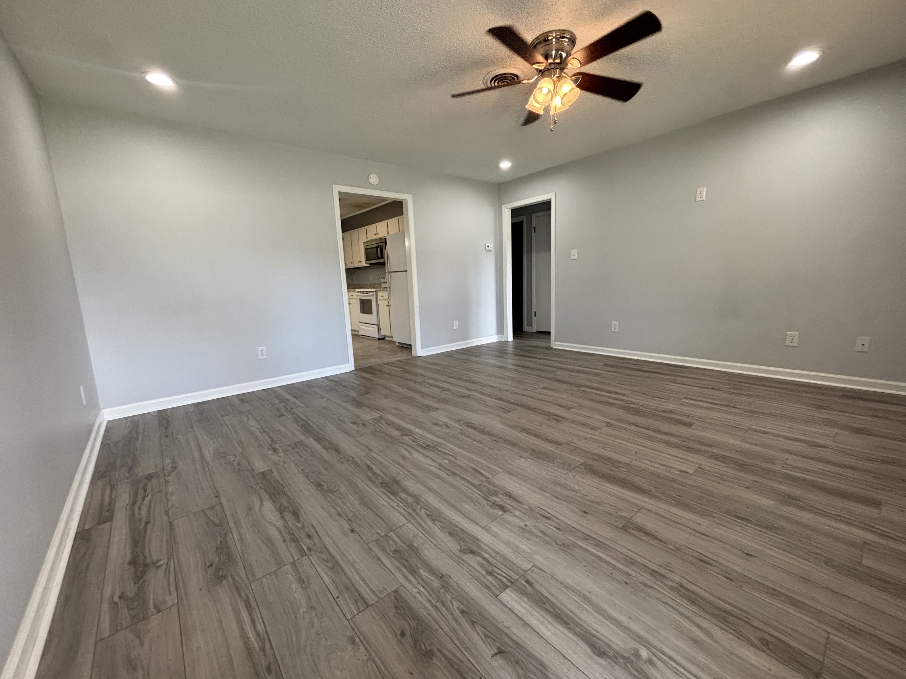 2403 Rodney Drive – photo 2
