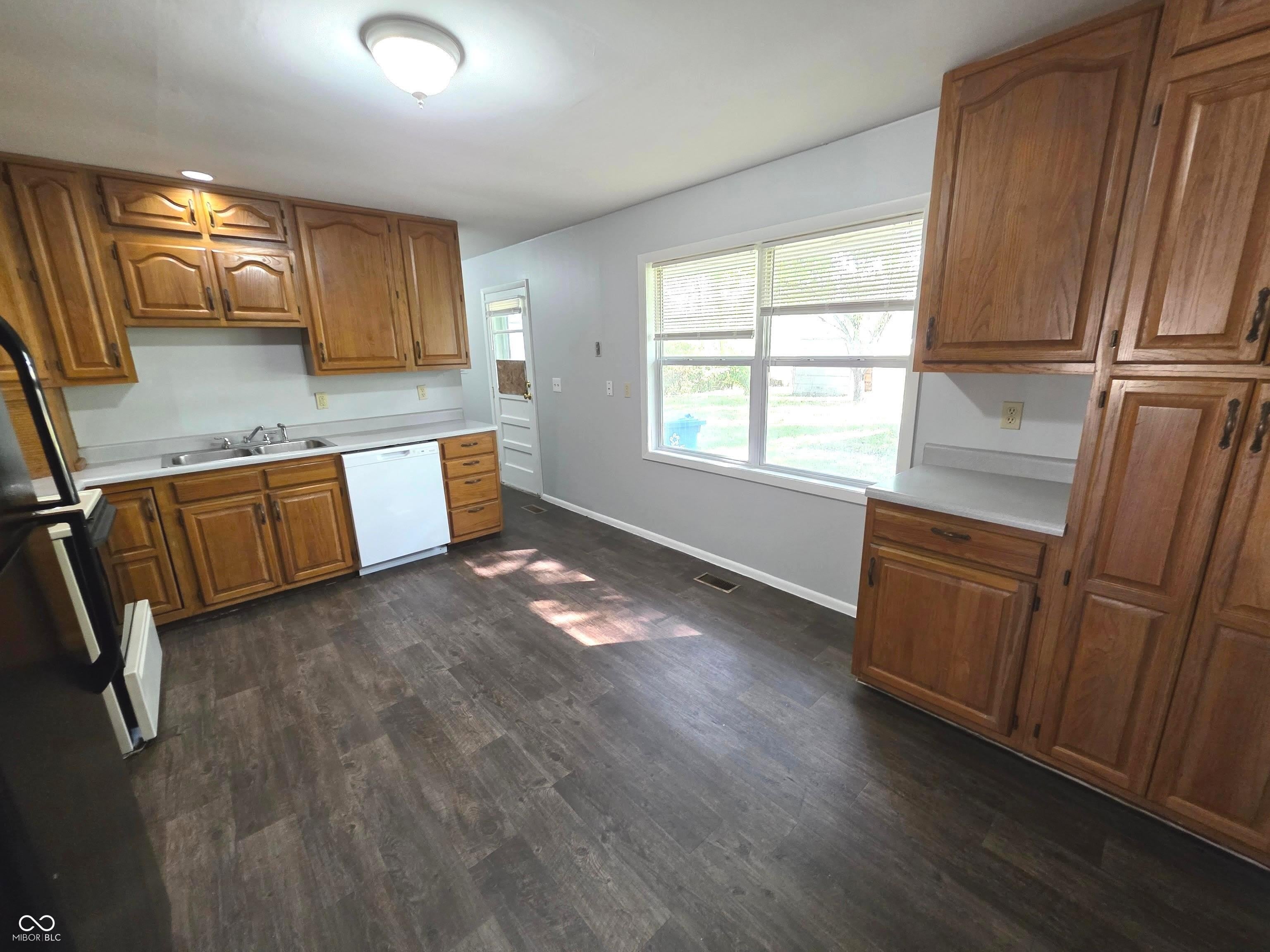 2835 N Boehning Street – photo 4