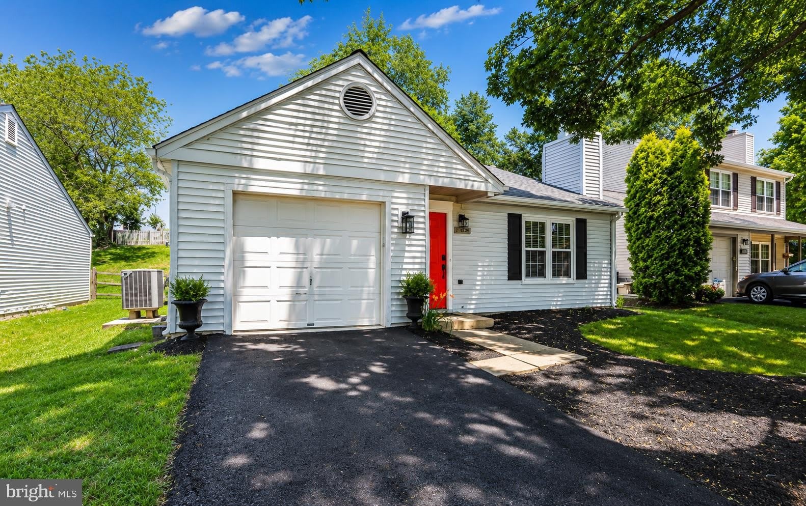 13348 NEERWINDER Place – photo 2