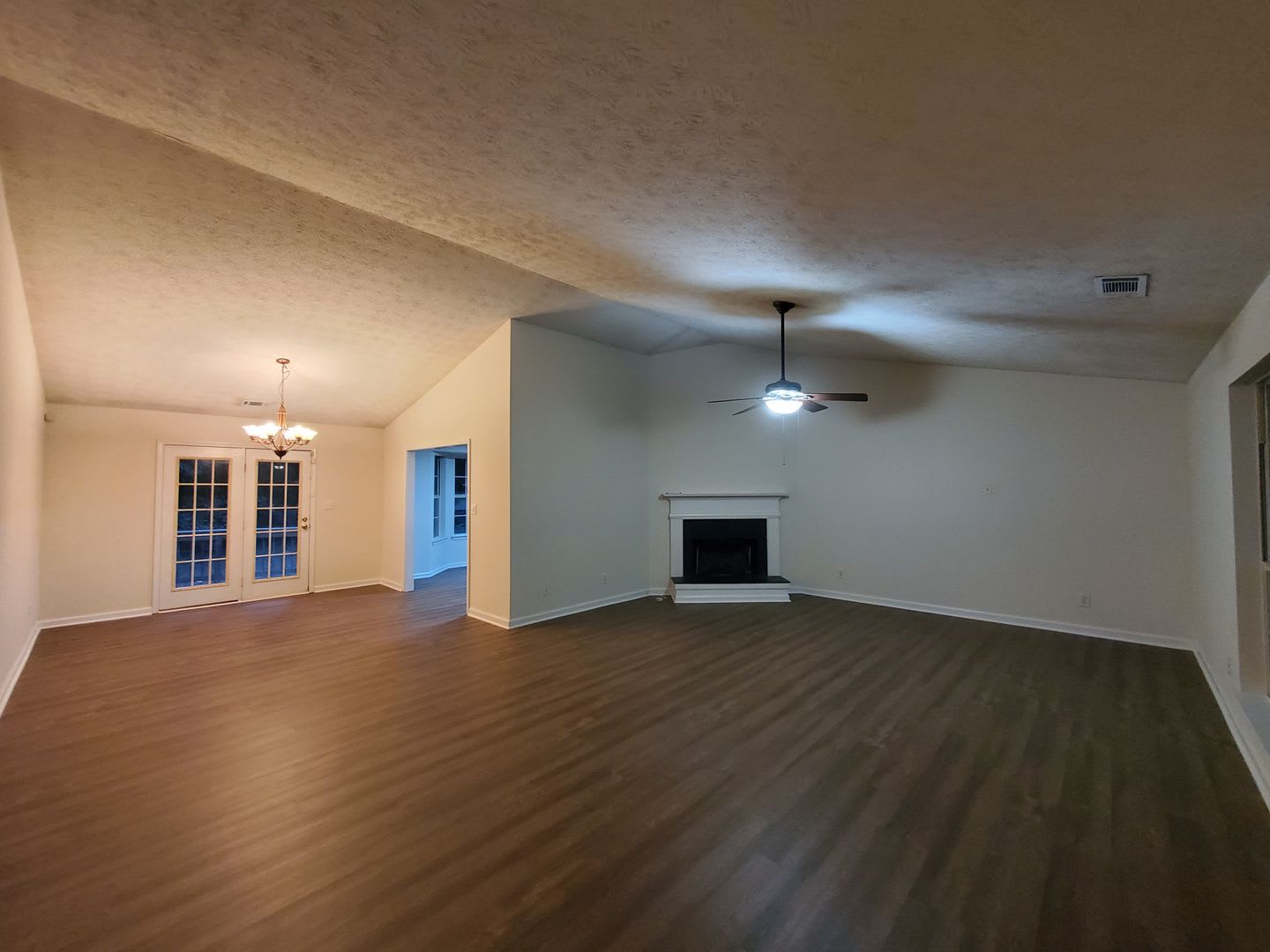 Open House Available On Thursday August 20Th Time 6 30 Pm 7 00 Pm Ranch Home Located In Nice Area Available Now Apply Now – photo 4
