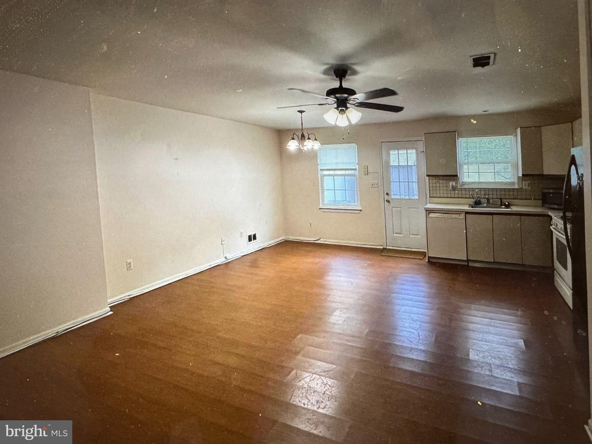 211 GAMBOCZ Court – photo 4