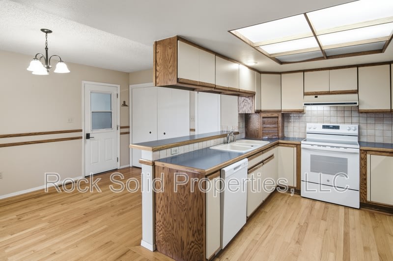 5416 Meadowbrook Drive – photo 4