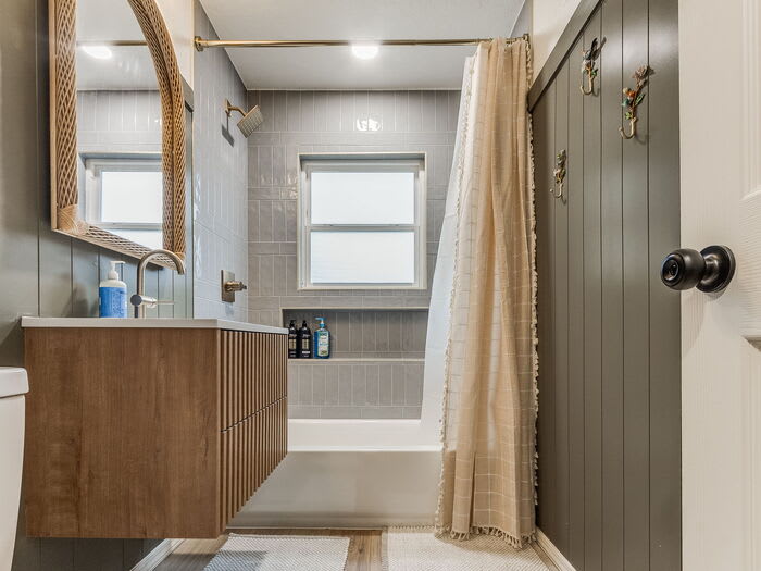 411 East Showalter Drive – photo 3