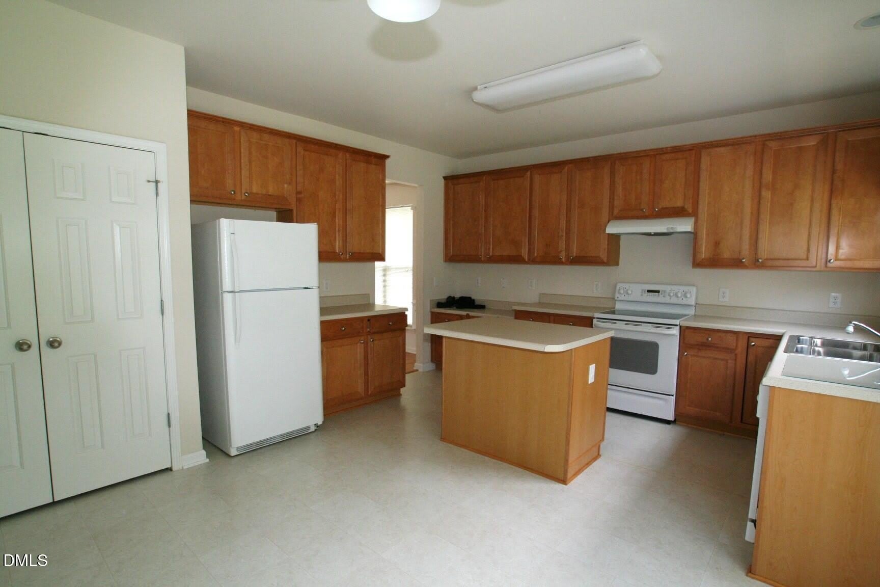 5324 Shaker Heights Lane – photo 4