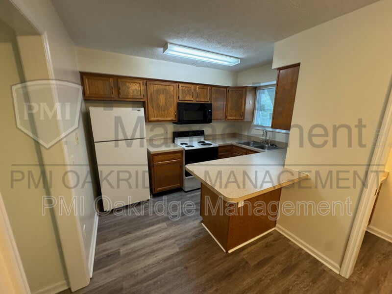130 Heather Rd – photo 3