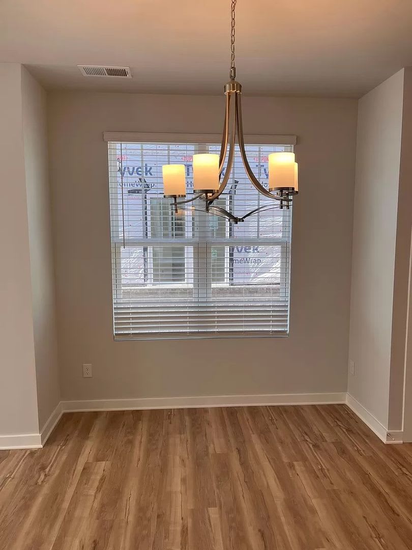 Room In 3 Bedroom Home At Noble Townes Way – photo 5