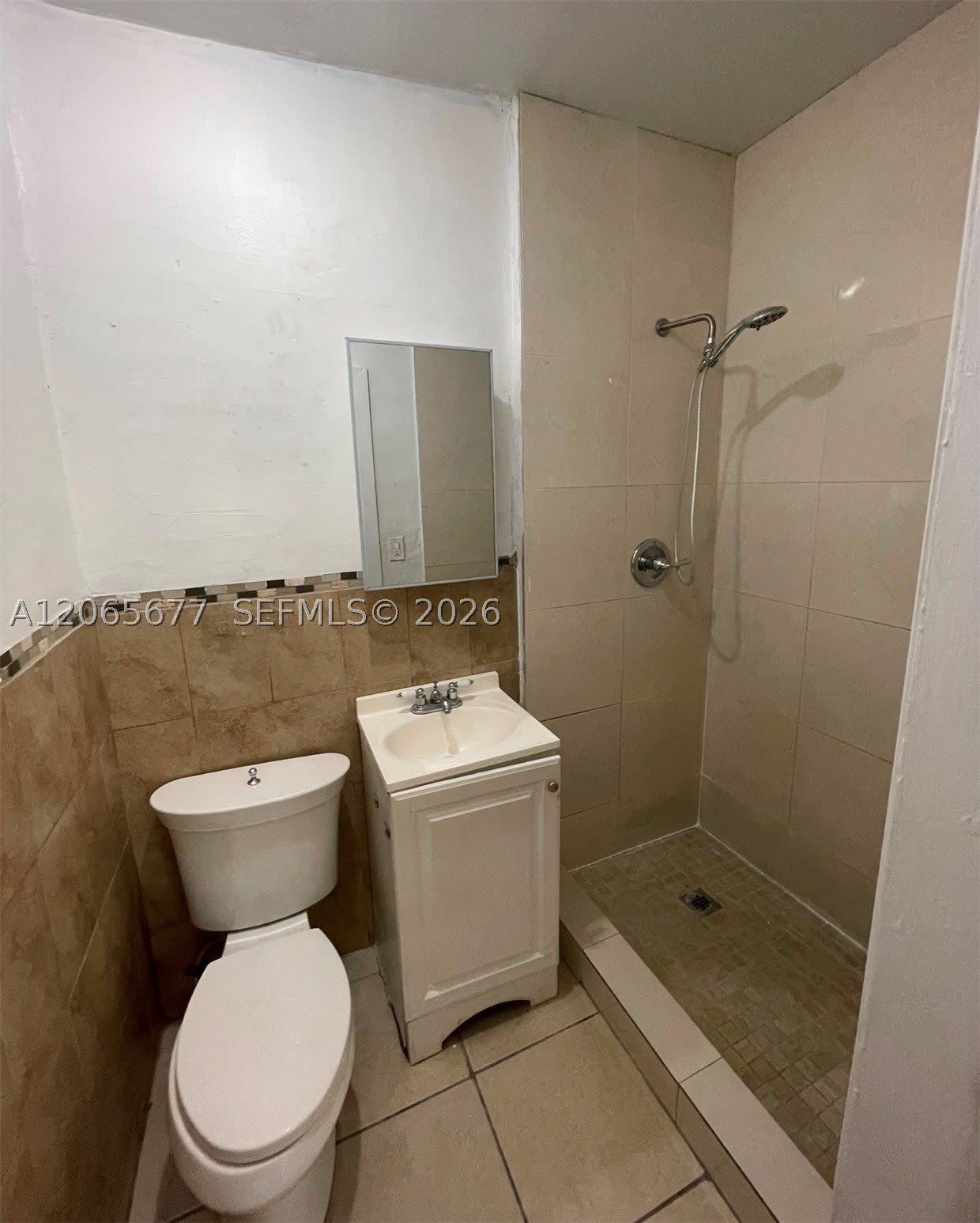 120 Ne 185Th Ter – photo 2