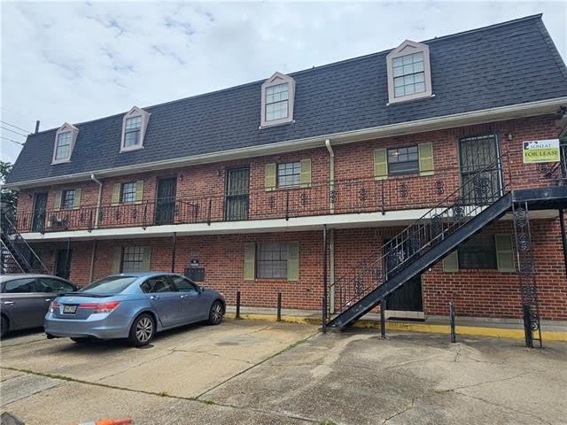 2131 CARONDELET Street – photo 1