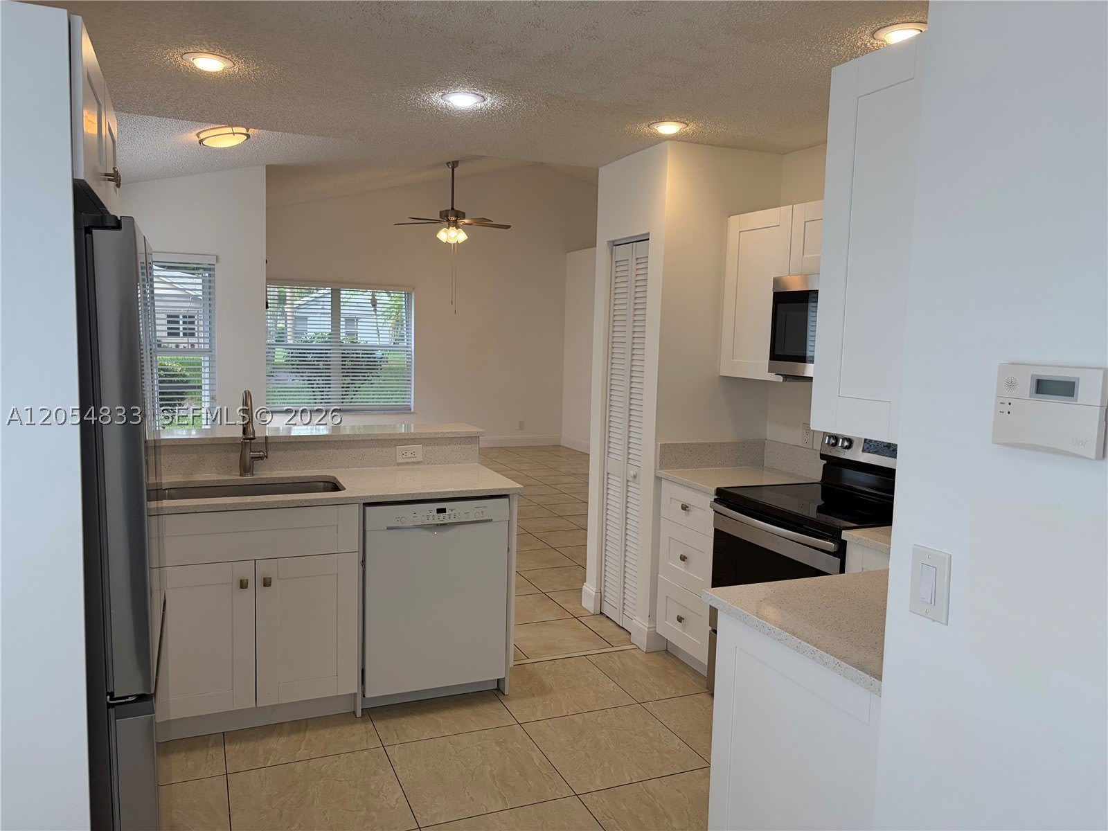9020 Lake Park Cir N – photo 5