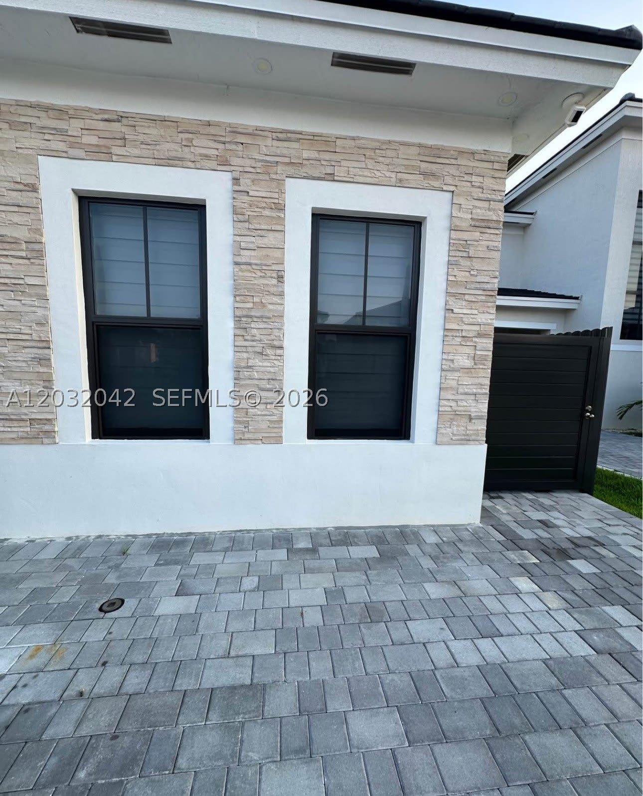 14429 SW 19th St – photo 2