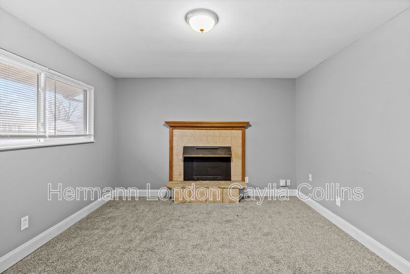 2265 Grants Parkway – photo 2