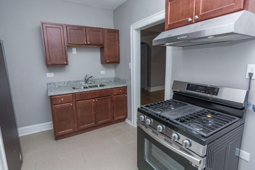 7620 South Phillips Ave. – photo 3