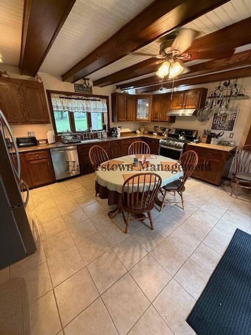 3 Bedroom Home Fully Furnished in Picturesque Appalachian Mountain Setting – photo 5