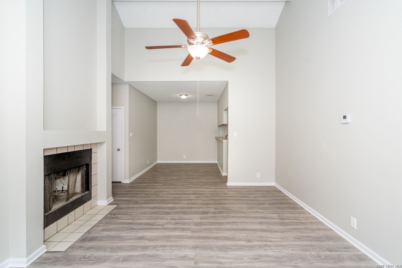 BEAUTIFULLY UPDATED 3-BEDROOM HOME IN TIMBER RIDGE – photo 4