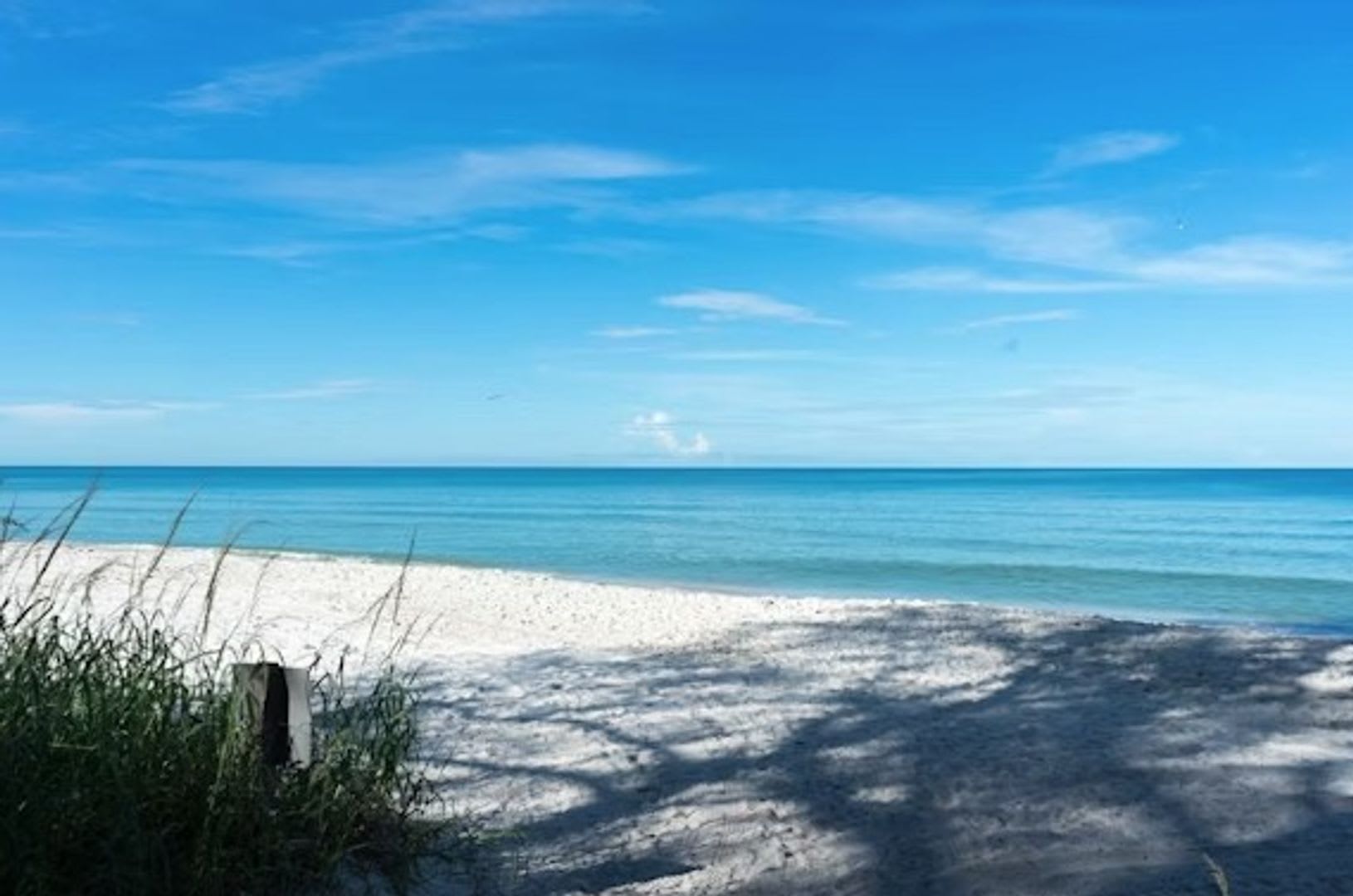 2 Bedroom Plus A Den 2 Bath Seasonal Beautiful Condo Available For Season Prime Location Olde Naples Botanical Place Minutes From Naples Powdery Sand Beaches Vacation Retreat – photo 2