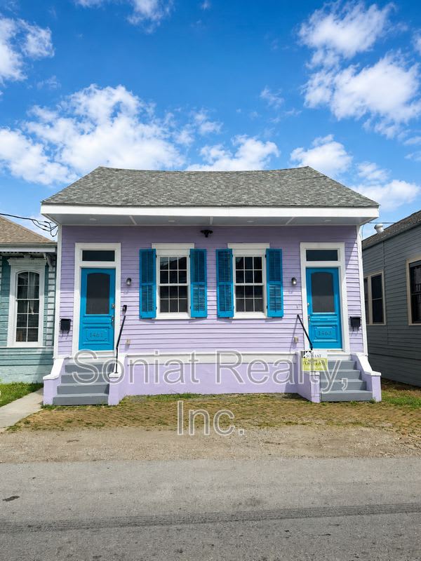 1461 N Robertson St. – photo 1