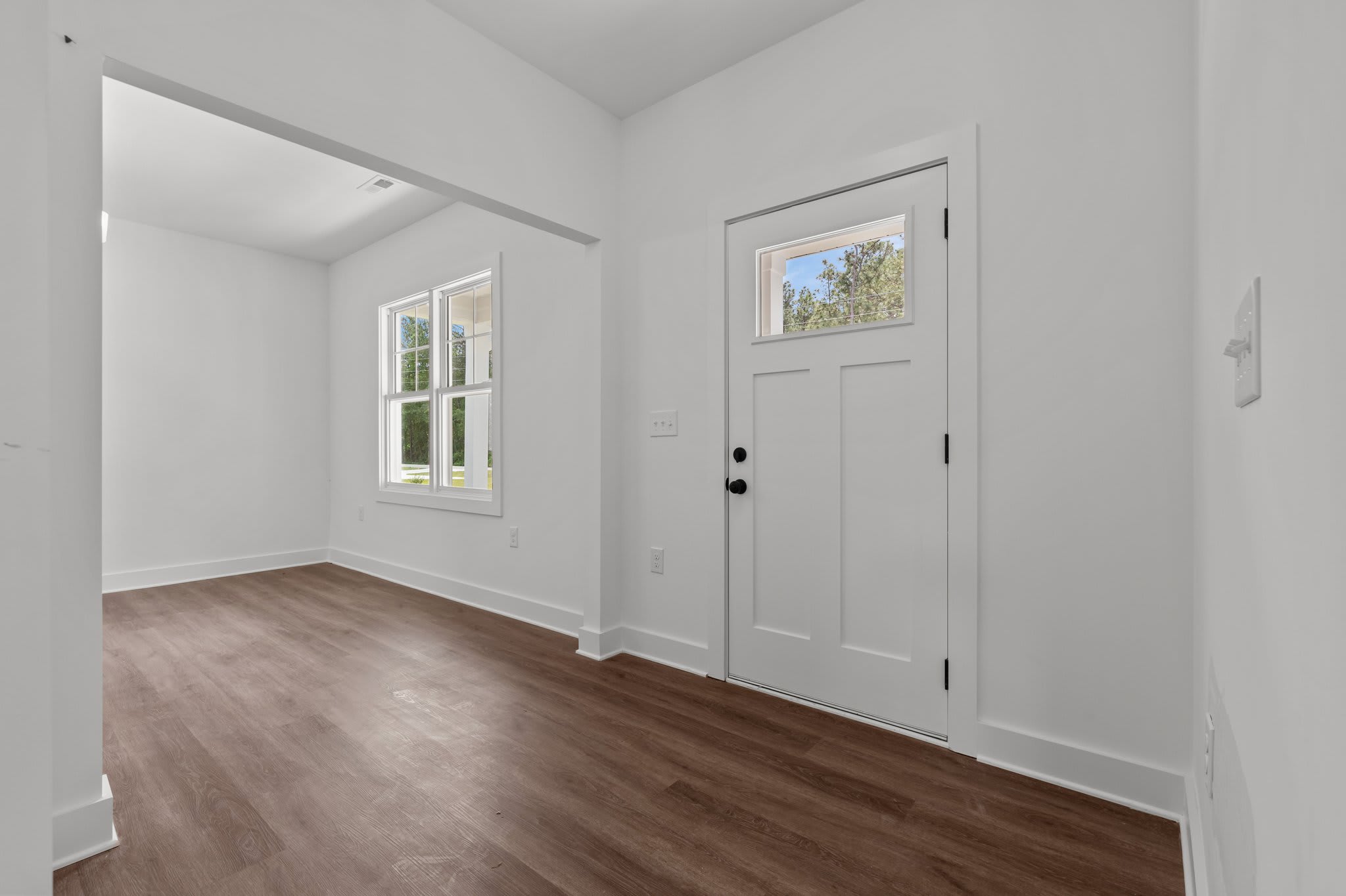 1571 Scull Road – photo 2