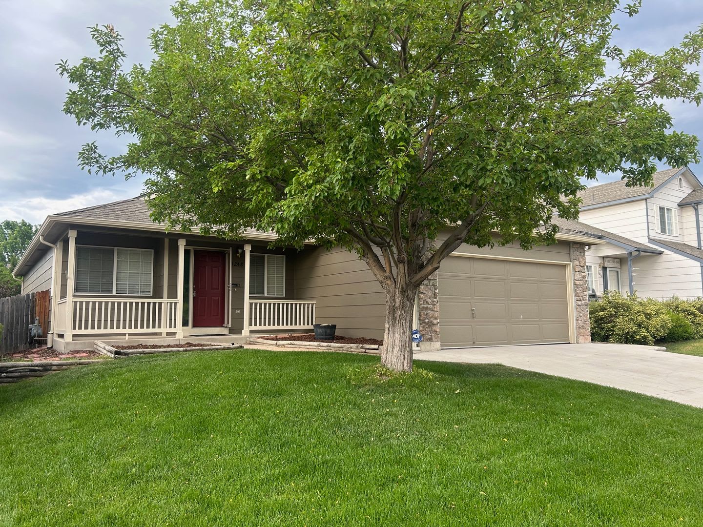 Stunning 4 BR/3 BA Littleton Home!! – photo 1
