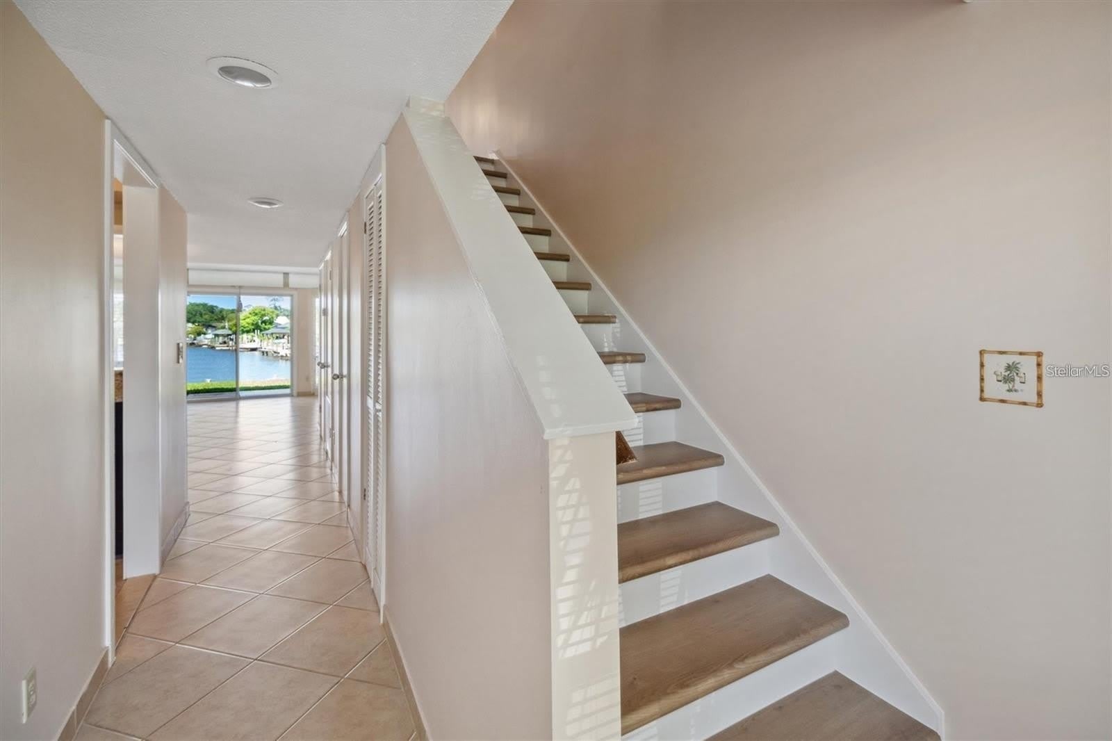44 CLUBHOUSE Drive – photo 3